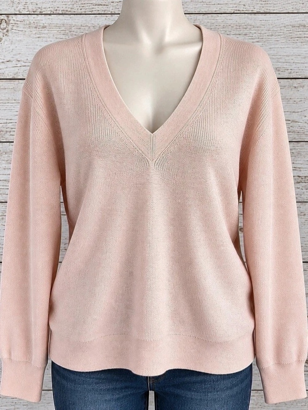 Banana Republic Women’s Pink V-Neck Long Sleeve Knit Sweater Size L
